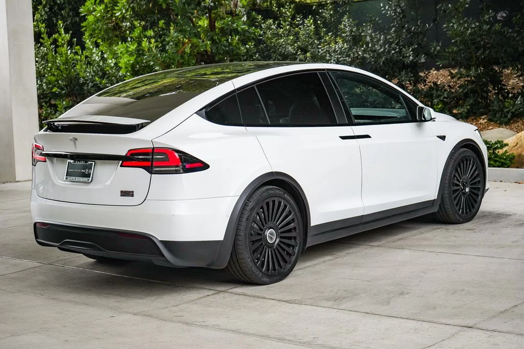 Used 2022 White Tesla Plaid image 6