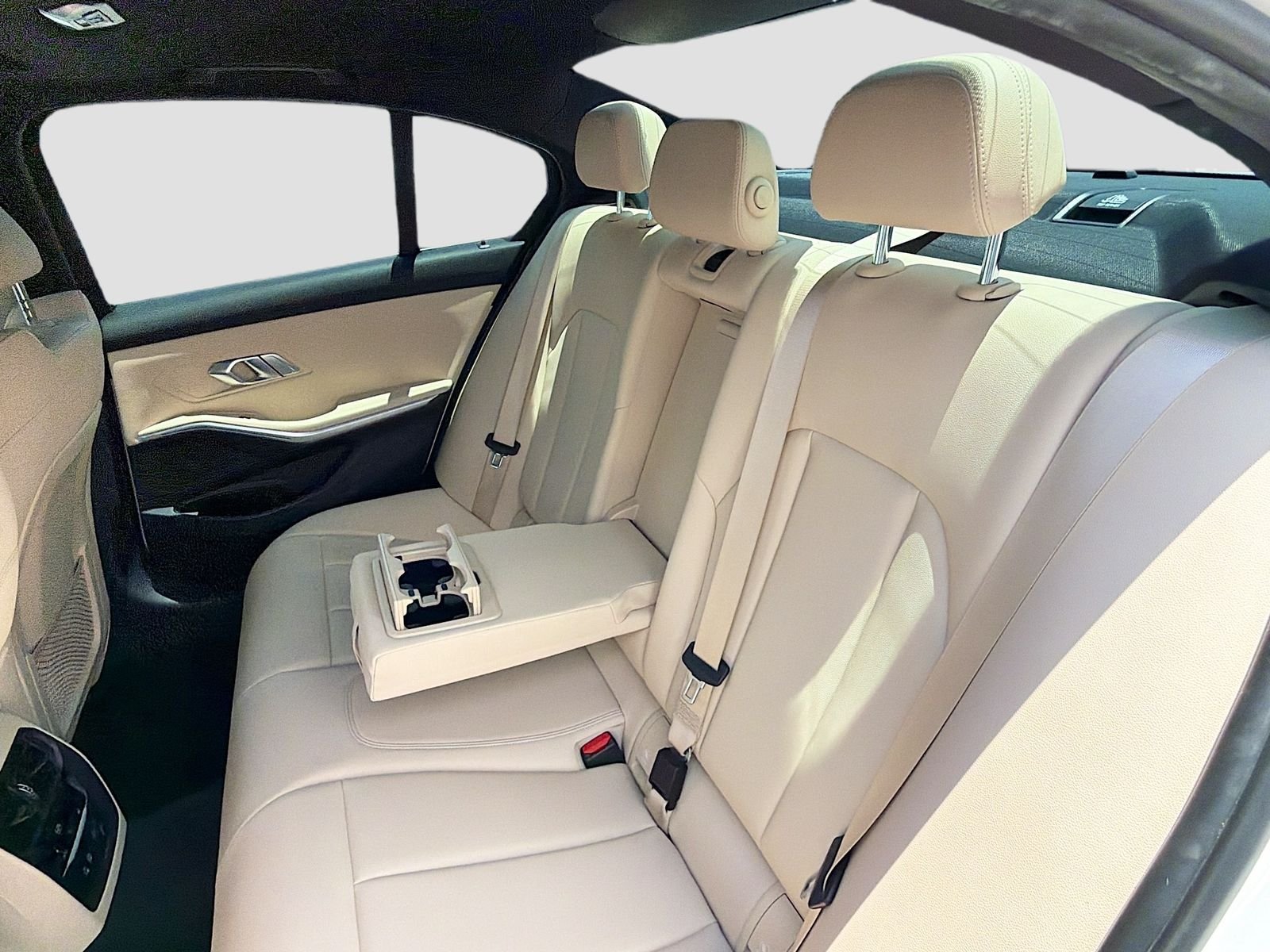 Used 2019 White BMW 330i image 19