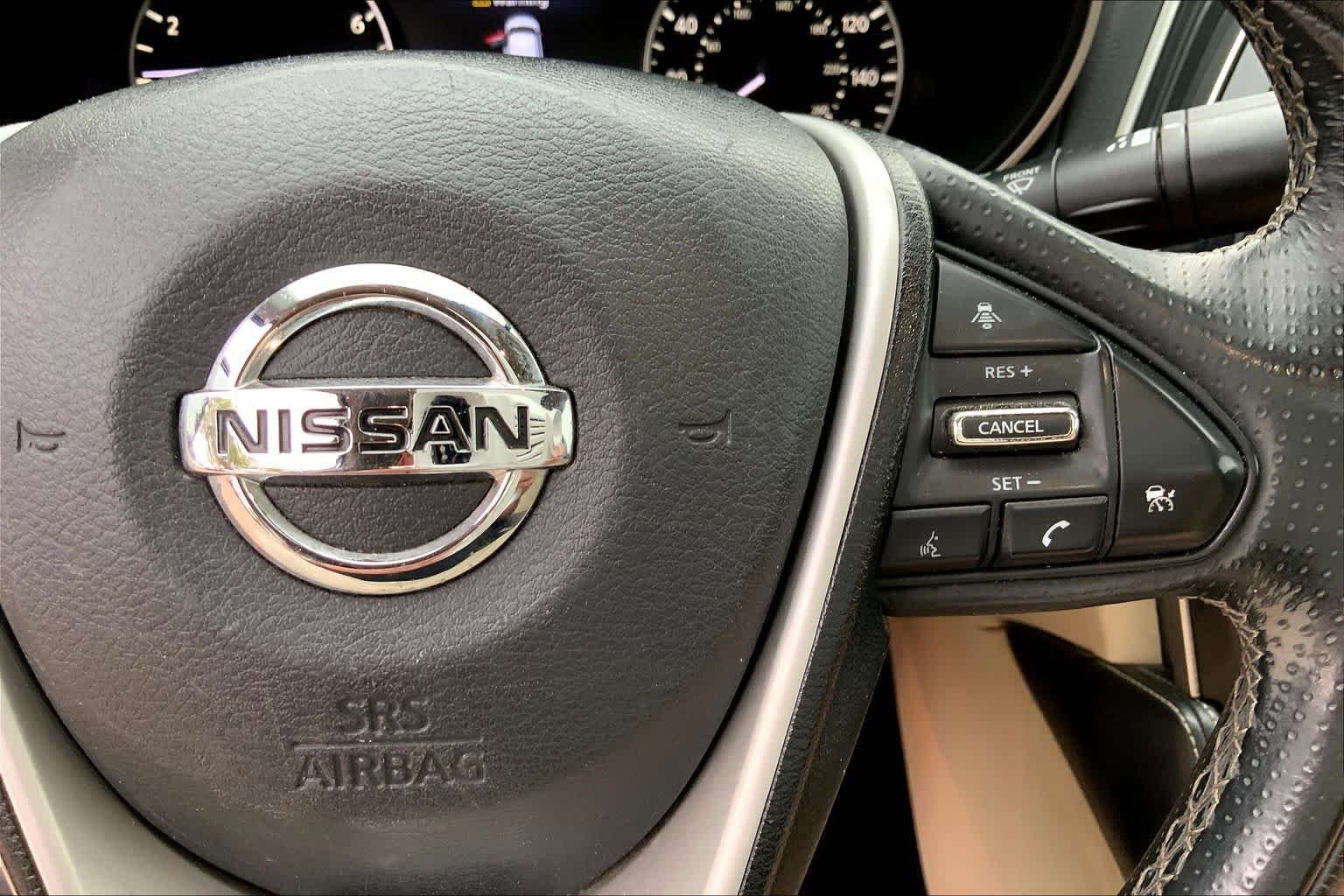Used 2017 Pearl White Nissan SL image 25