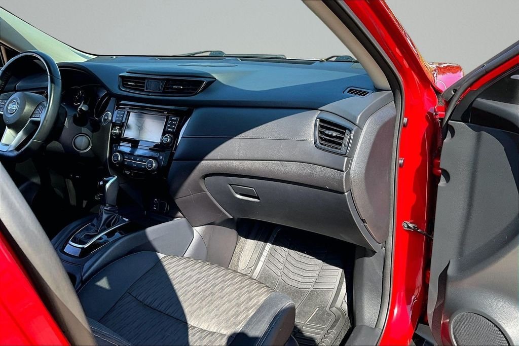 Used 2017 Red Nissan SV image 14