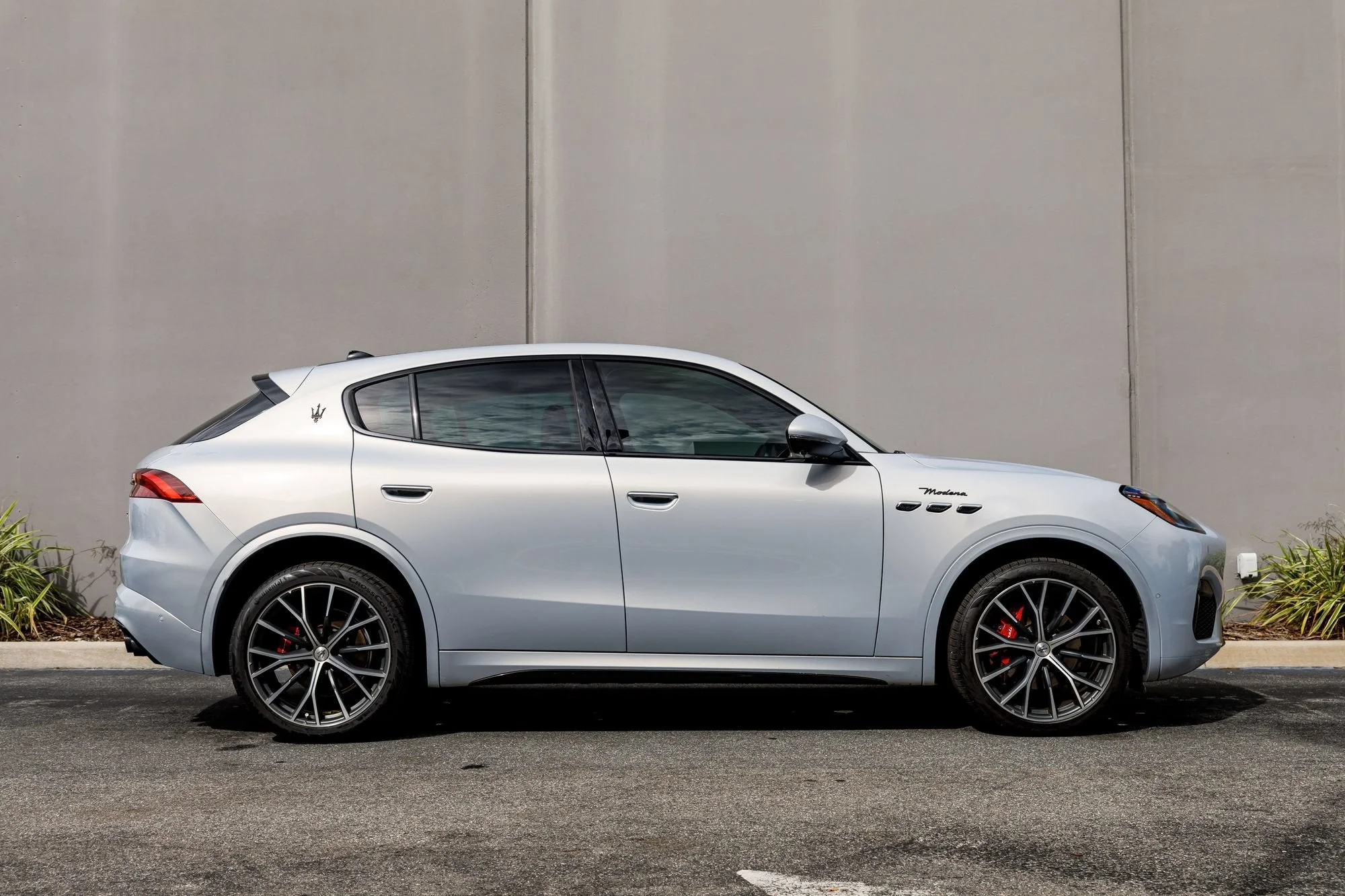 Used 2023 Bianco Astro Metallic Maserati Modena image 6