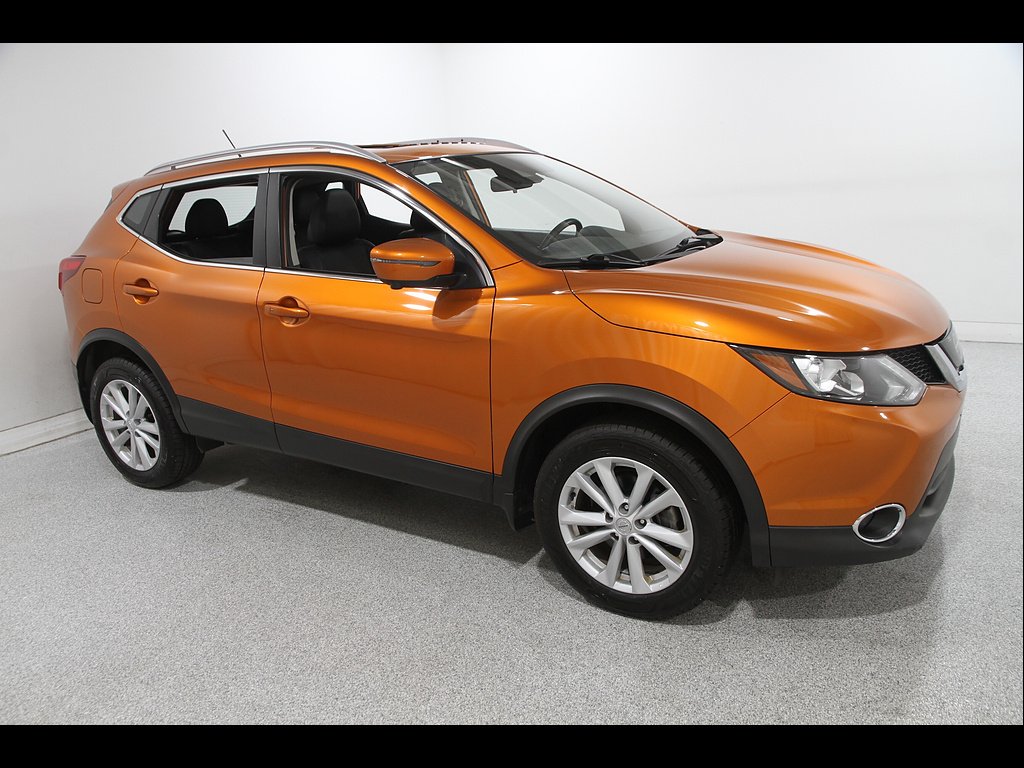 Used 2017 Monarch Orange Nissan SL image 1