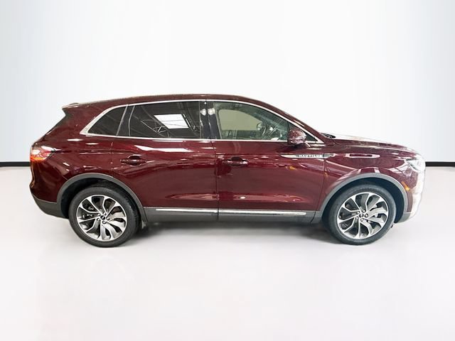 Used 2021 Red Lincoln Reserve image 5