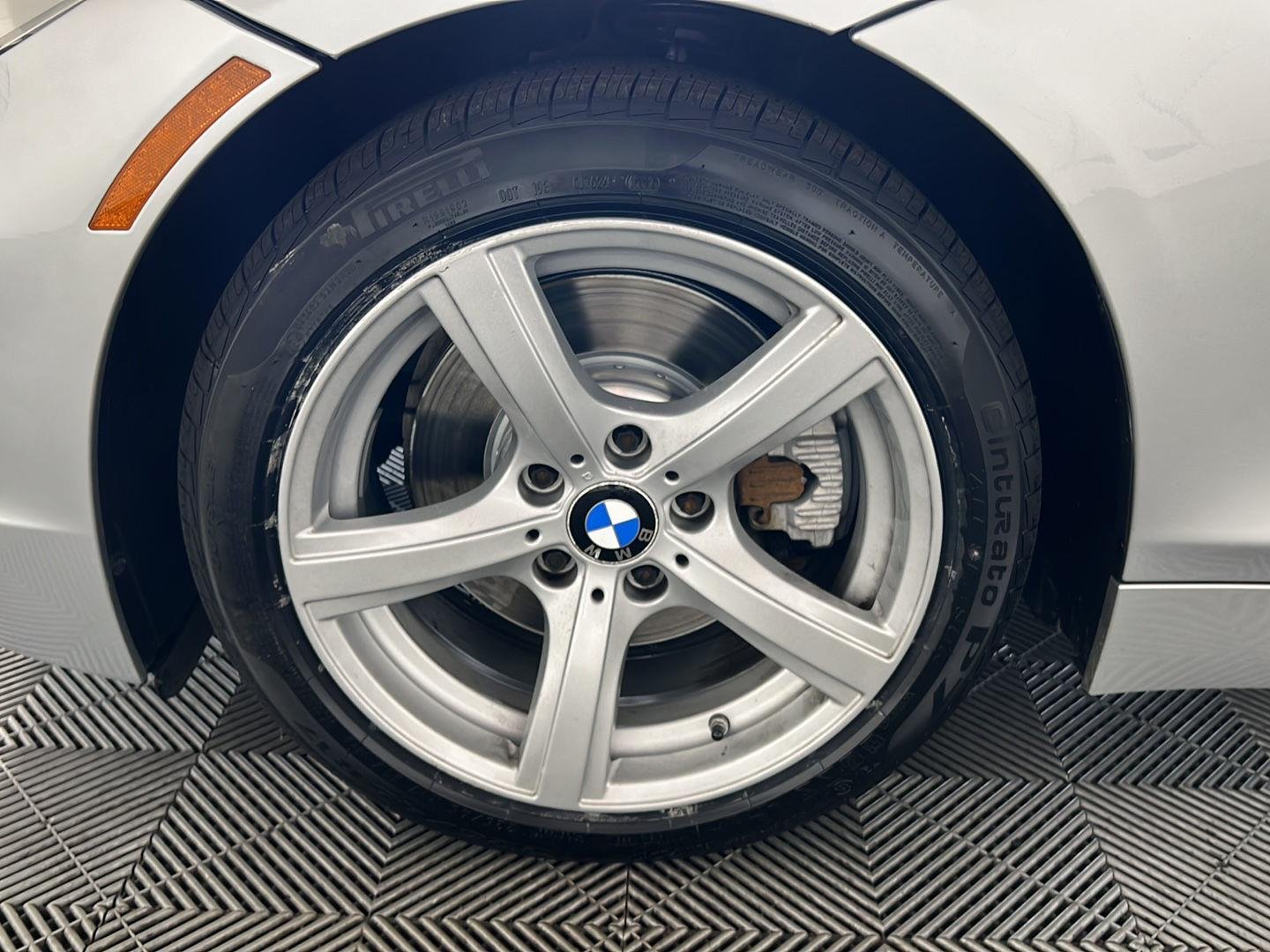 Used 2009 Not Available BMW sDrive30i image 12