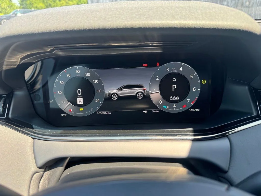 Used 2026  Land Rover S image 7