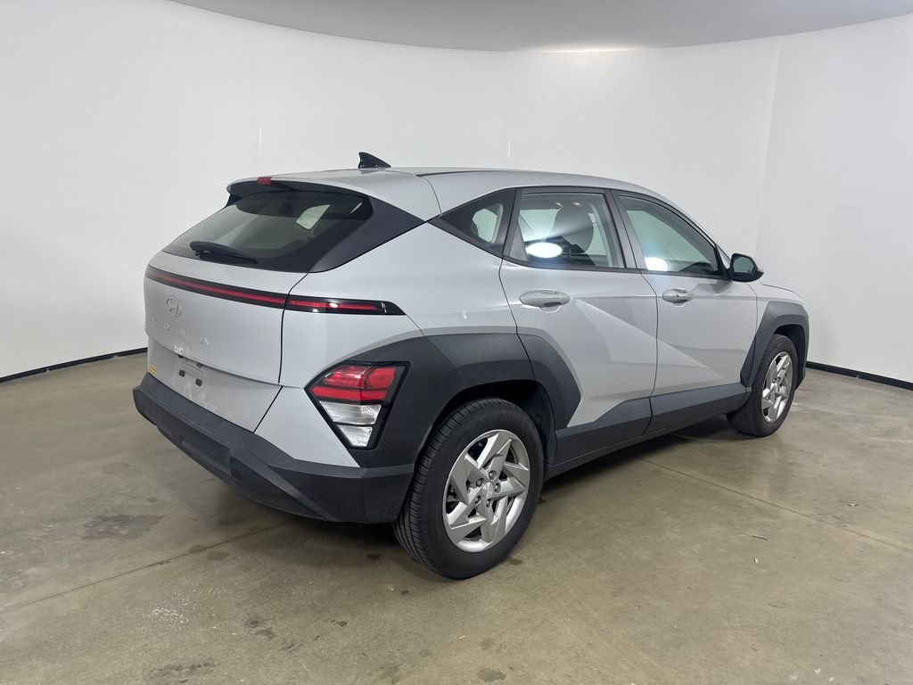 Certified Used 2024 Gray Hyundai SE image 4