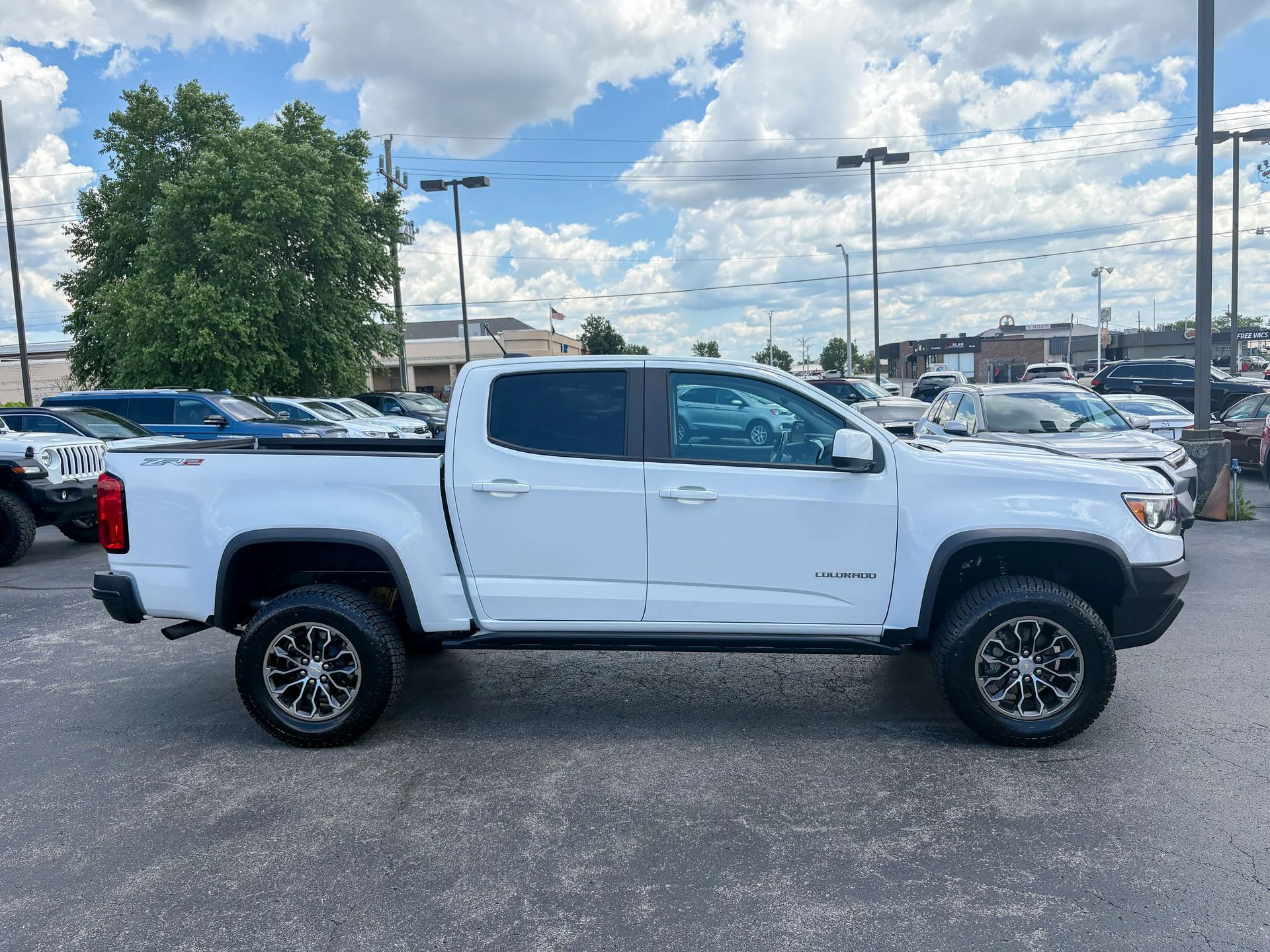 Used 2019 White Chevrolet ZR2 image 18