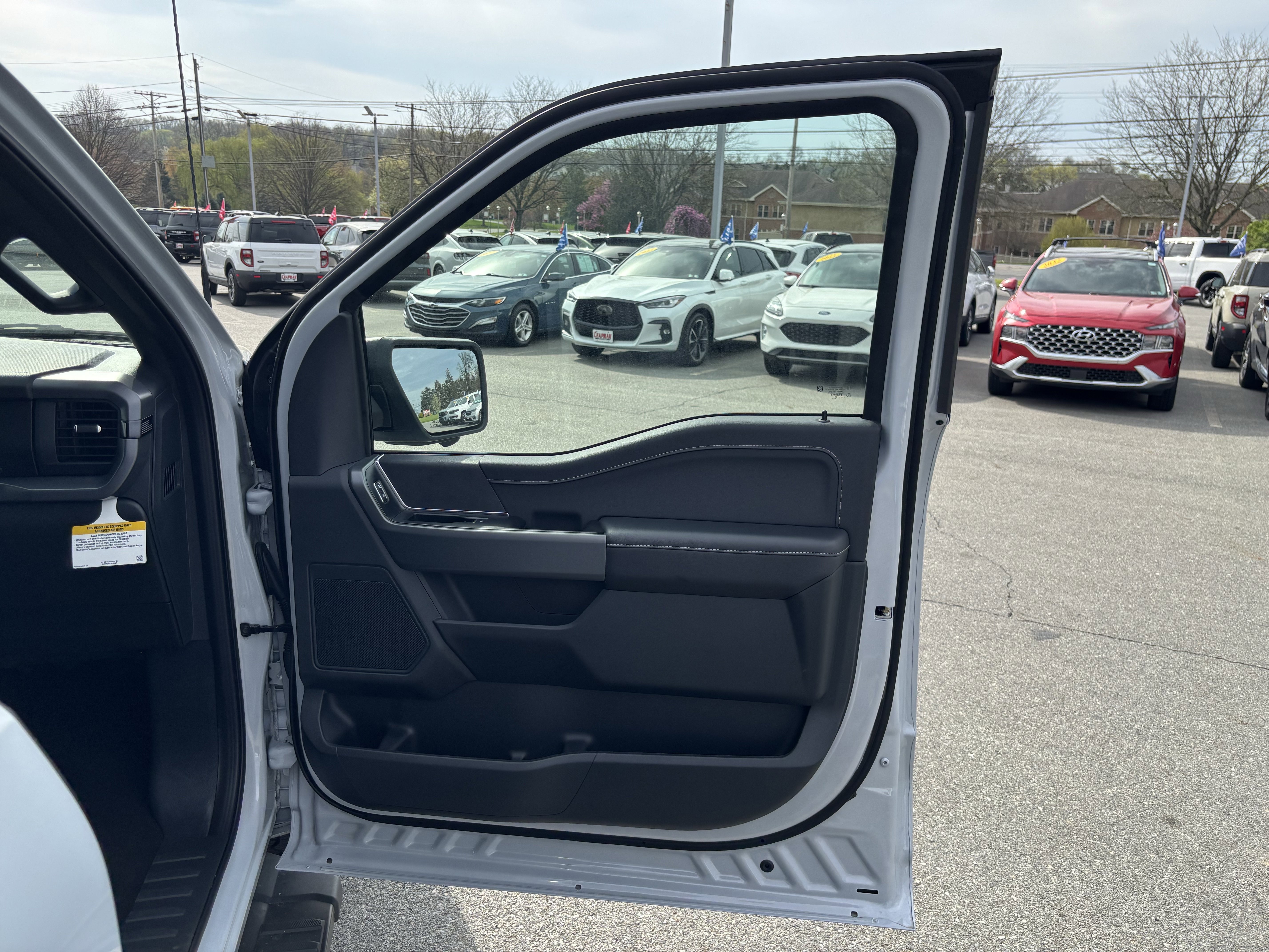 2025 Ford F-150 XLT - Photo 37