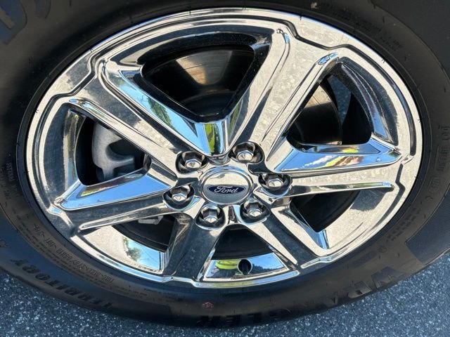 Used 2025 Black Ford XLT image 10