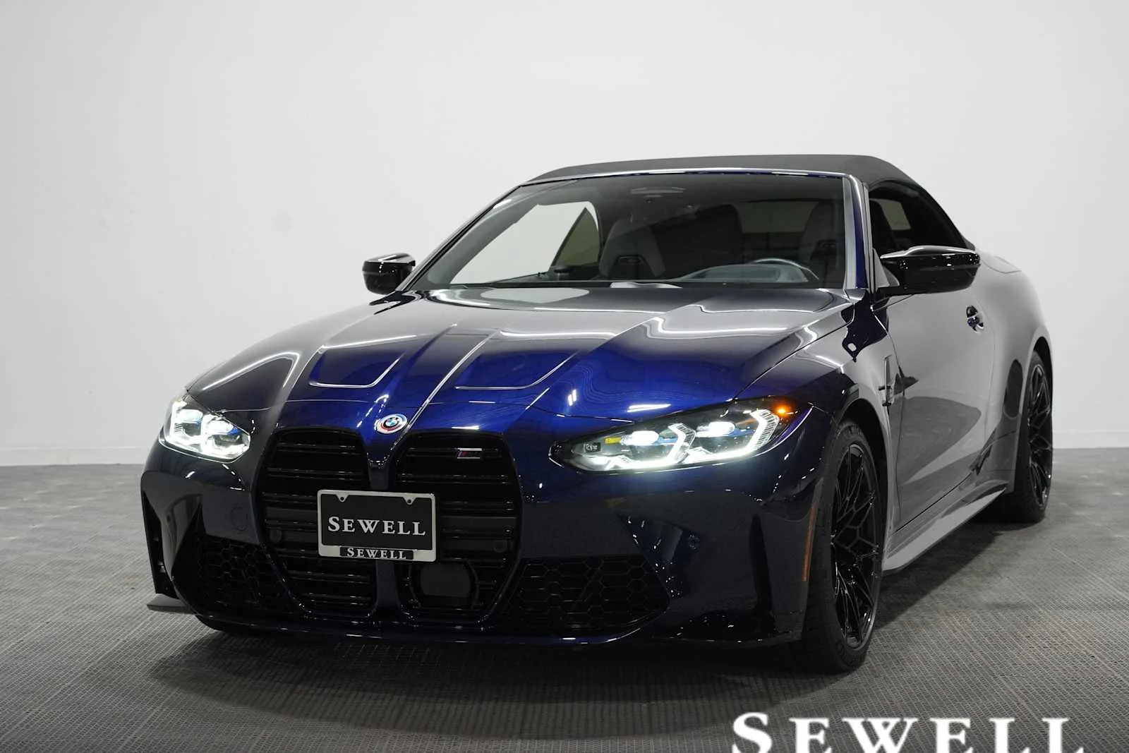 2023 BMW M4