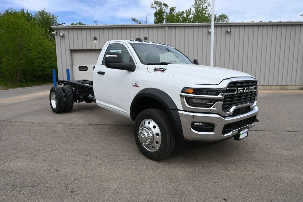 New 2026 Bright White Clearcoat RAM Tradesman image 2
