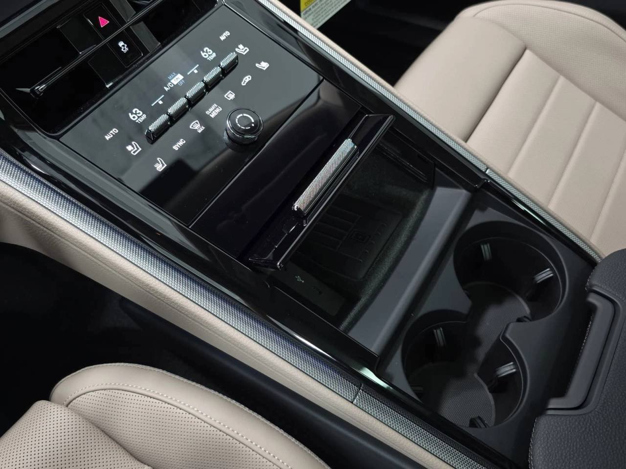 2026 Porsche Panamera 4 E-Hybrid - Photo 20