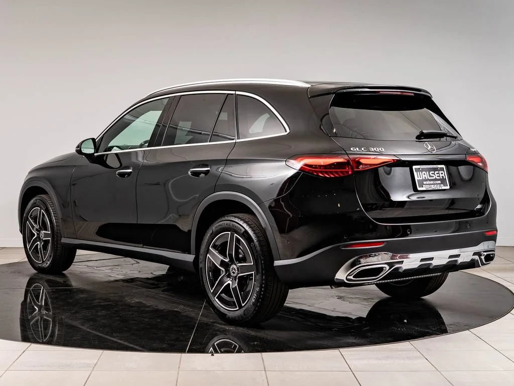 New 2026 Black Mercedes-Benz GLC 300 image 6