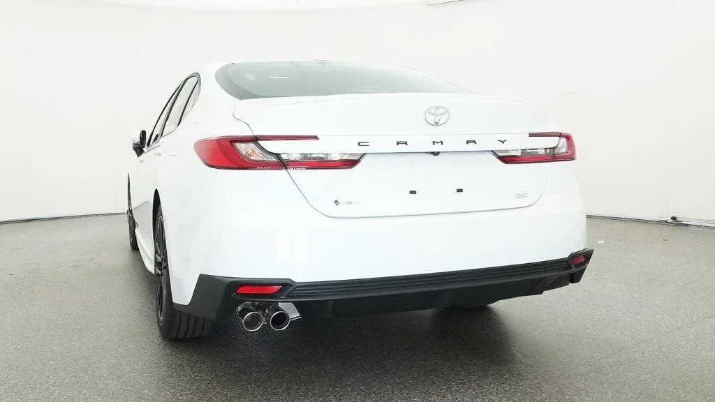 Used 2026 Ice Cap Toyota SE image 22
