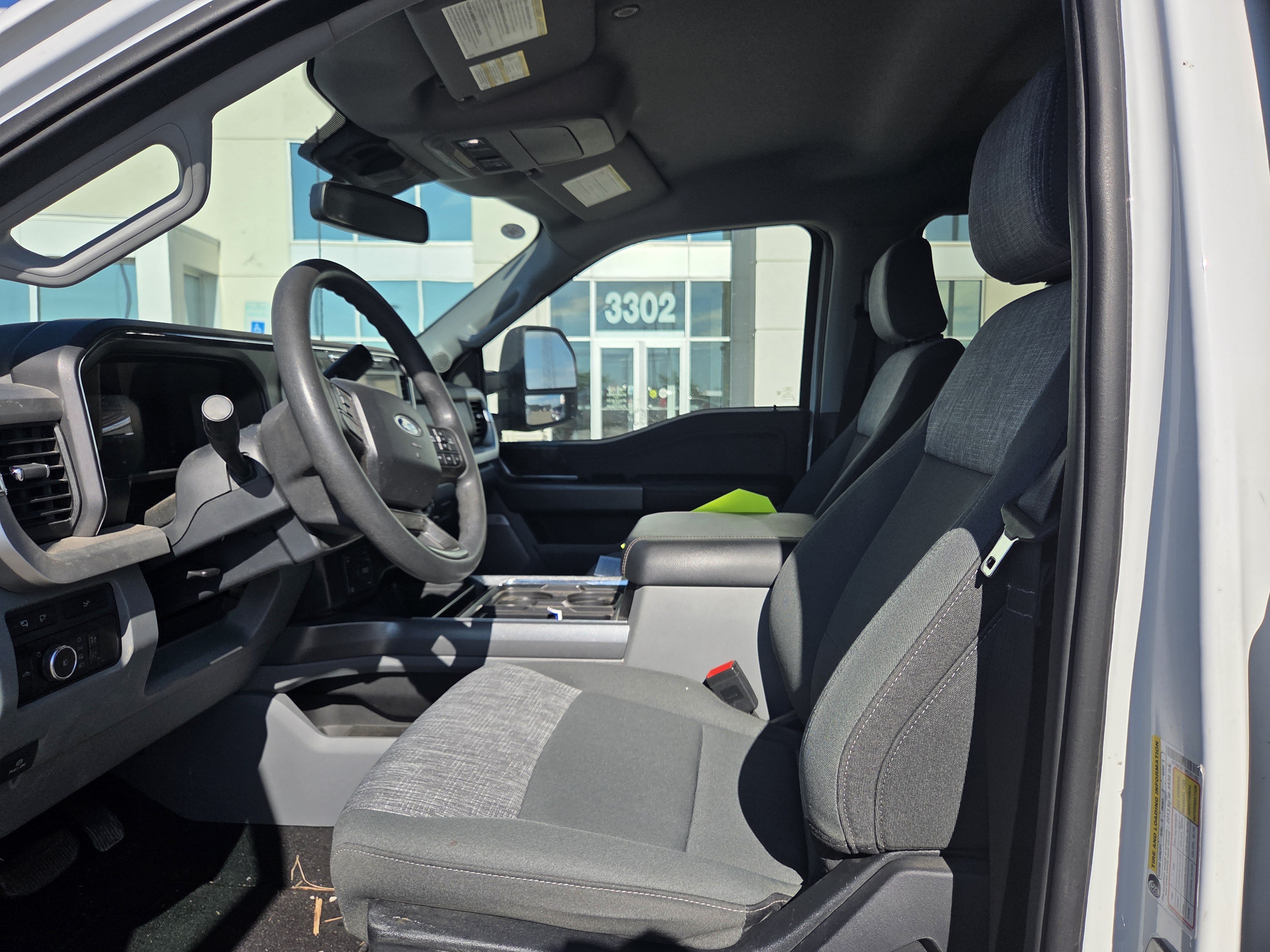 Used 2023 Oxford White Ford XLT image 7