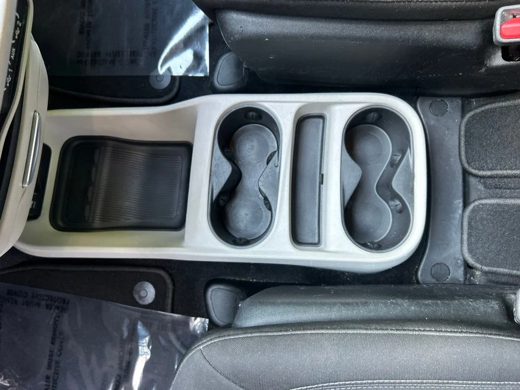 Used 2022 Black Chrysler LX image 16