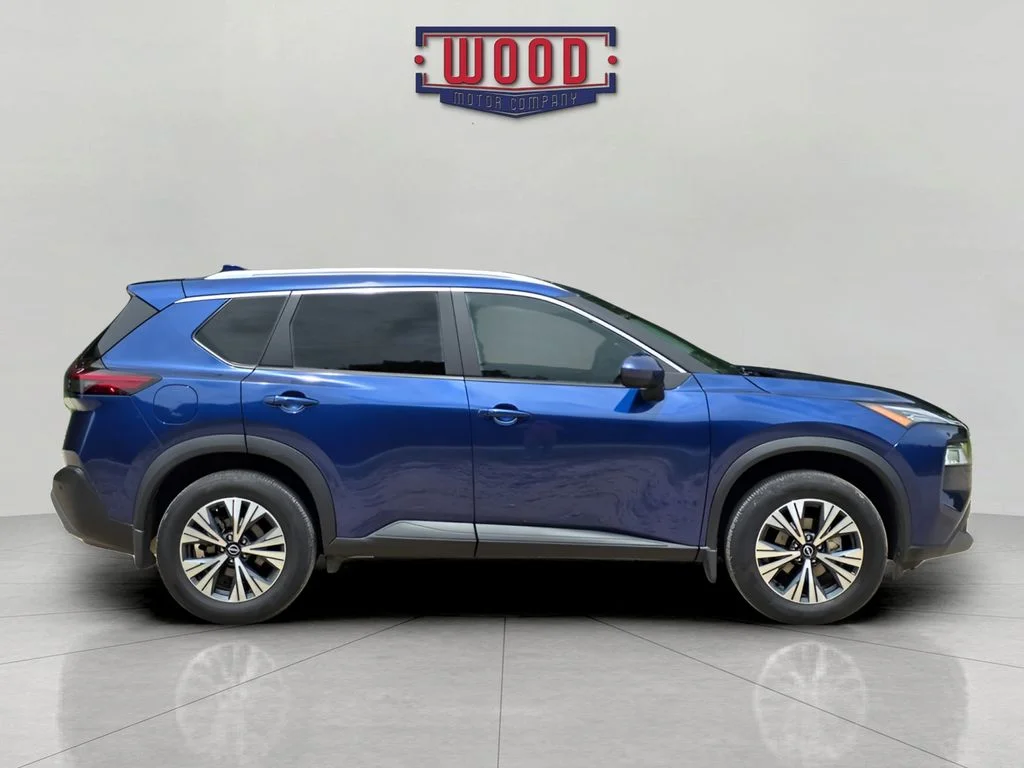 Used 2023 Caspian Blue Metallic Nissan SV image 2