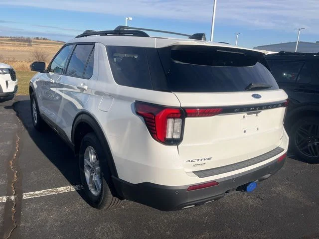 2026 Ford Explorer Active - Photo 7