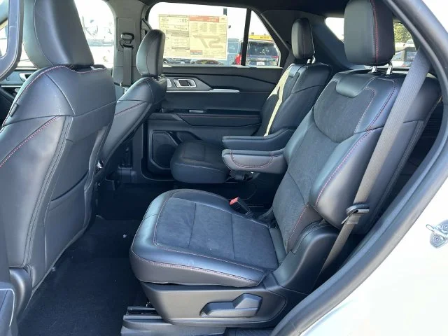 New 2026 Star White Metallic Tri-Coat Ford ST image 9