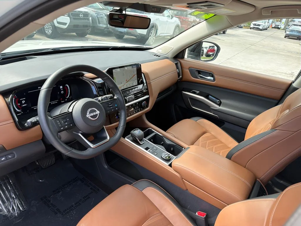 2024 Nissan Pathfinder Platinum - Photo 17