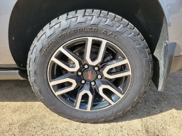 2021 GMC Yukon XL AT4 - Photo 12