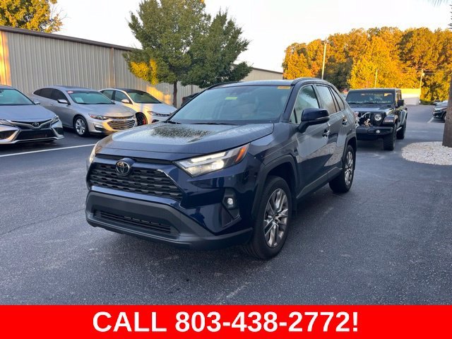 Used 2024  Toyota XLE Premium image 38