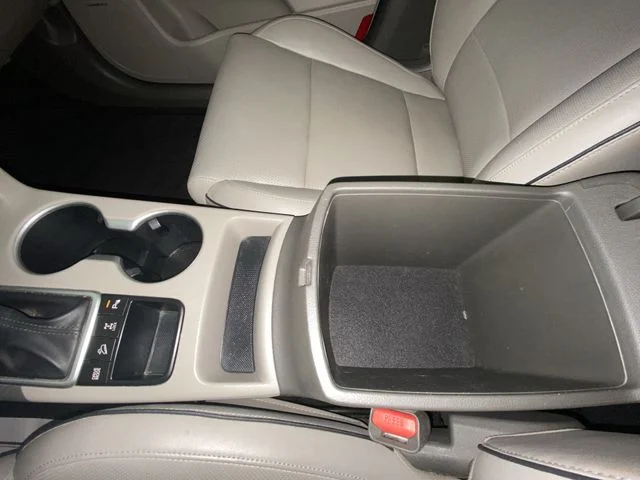 Used 2017 Red Kia EX image 21