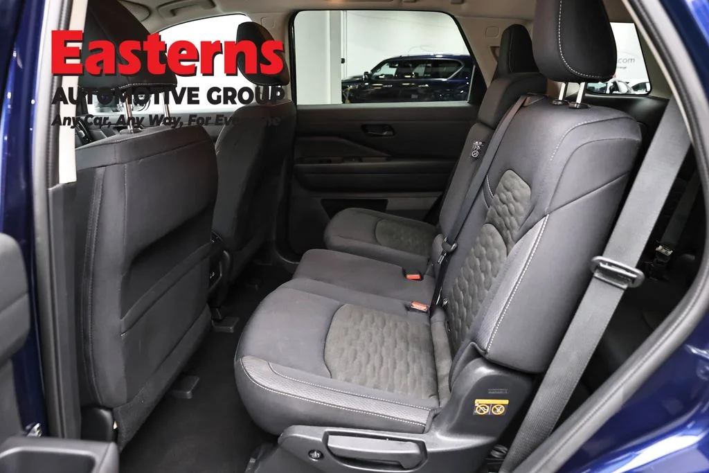 Used 2025 Blue Nissan SV image 21