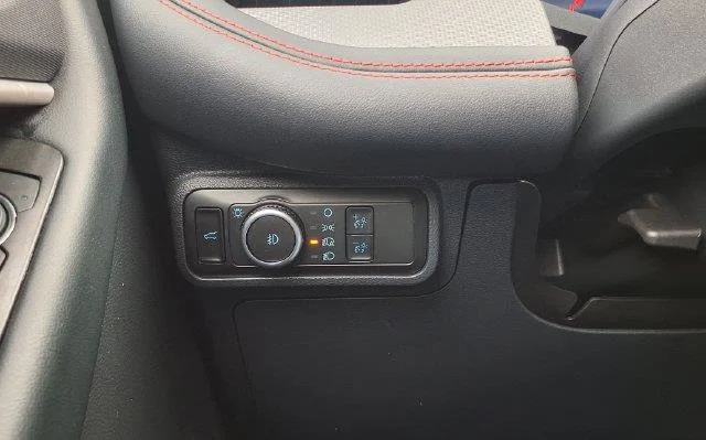 Used 2025 Gray Ford ST-Line image 34