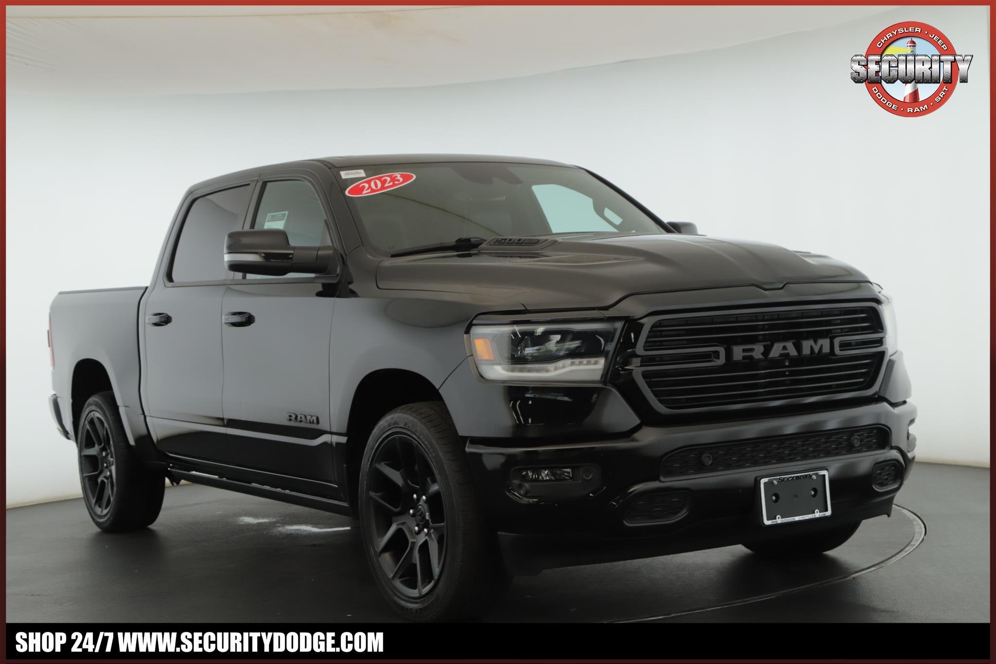 2023 RAM 1500 Laramie 4x4 Crew Cab 5'7's photo