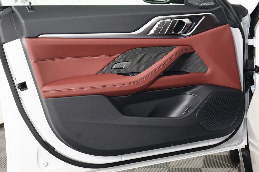 New 2026 Mineral White Metallic BMW eDrive40 image 7