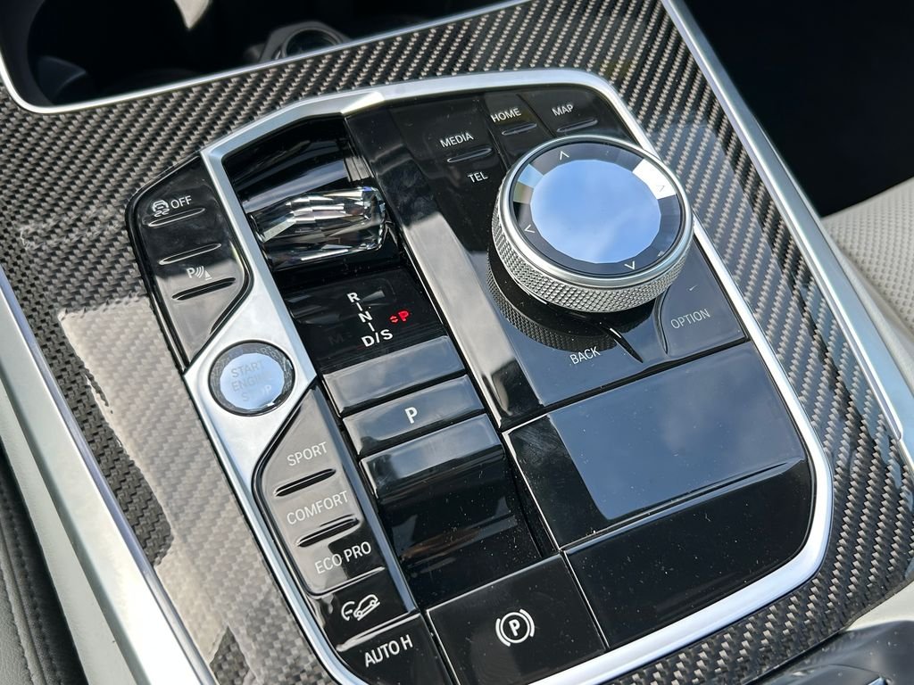 2026 BMW X5 M60i - Photo 24