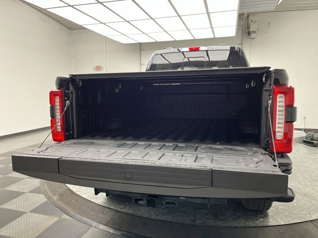 Used 2024 Agate Black Metallic Ford LARIAT image 35
