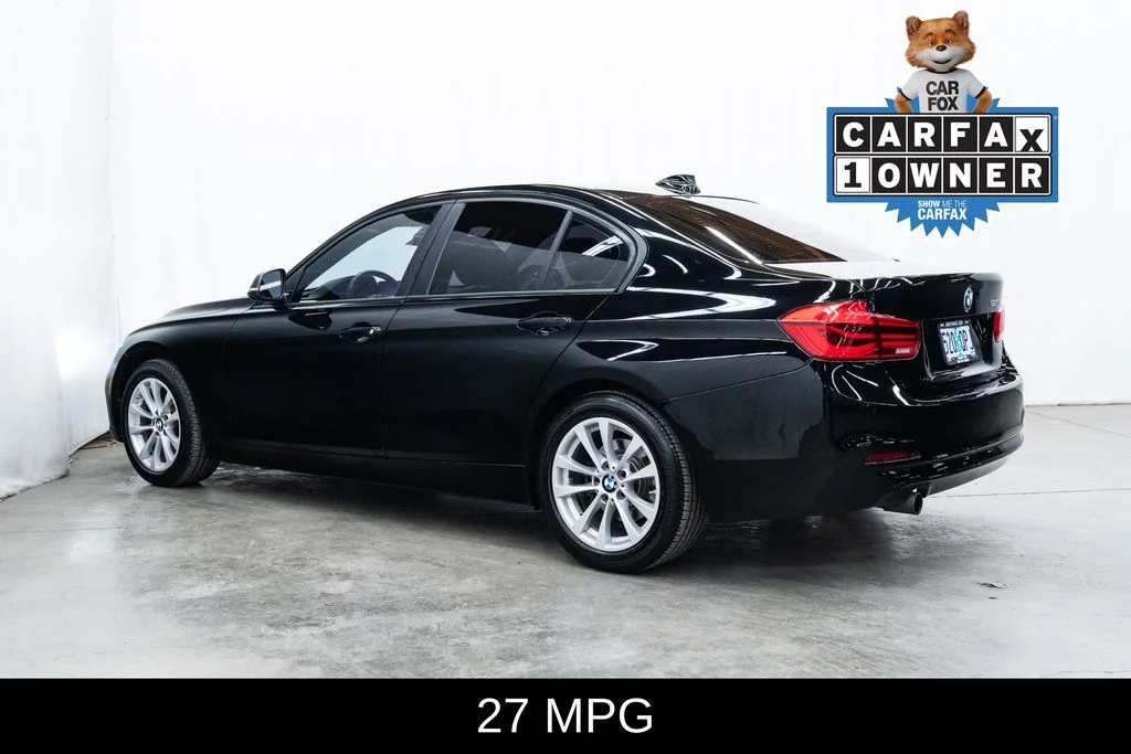 Used 2017 Black BMW 320i image 4