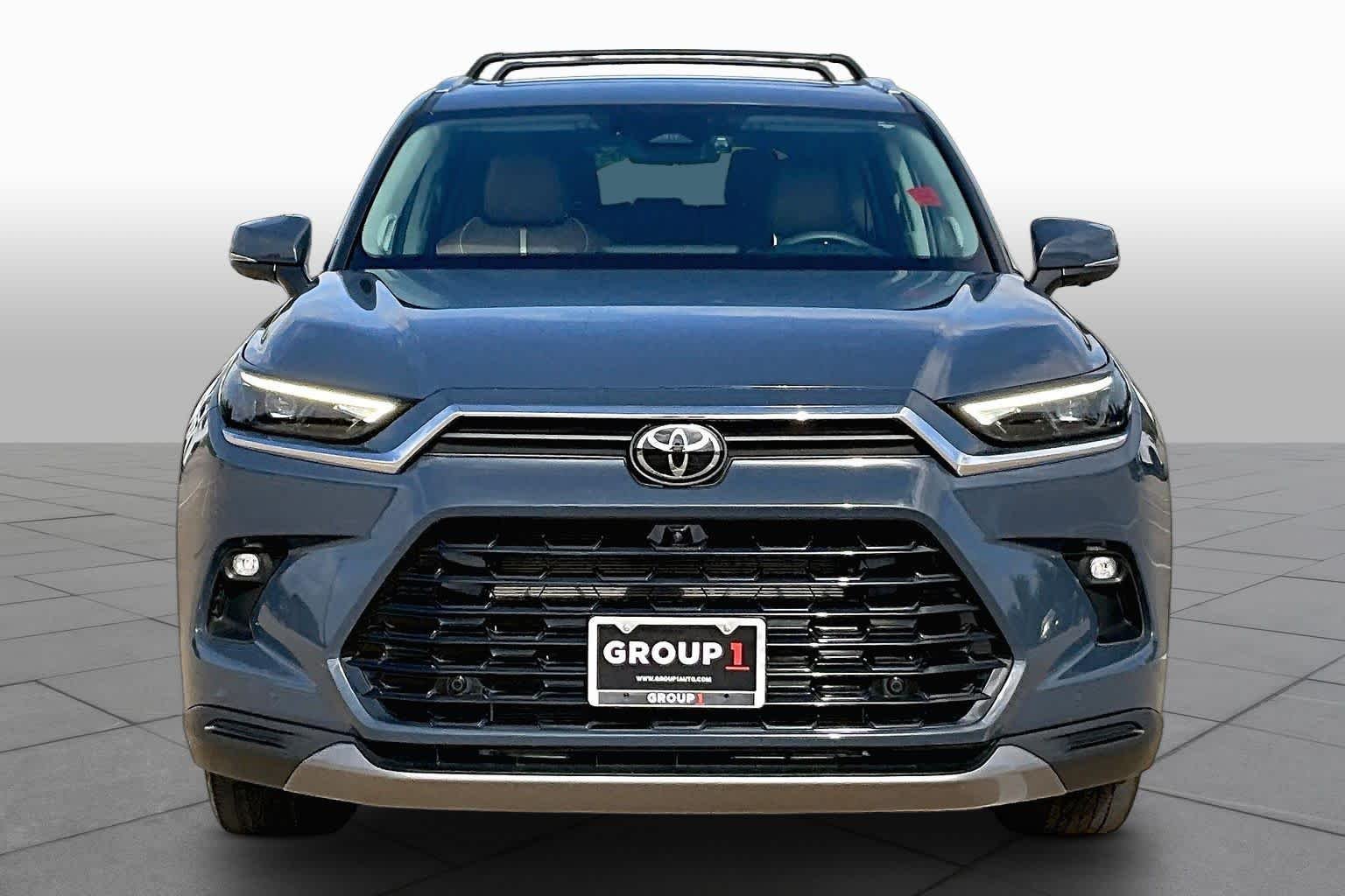 Used 2025 Storm Cloud Toyota Platinum image 4