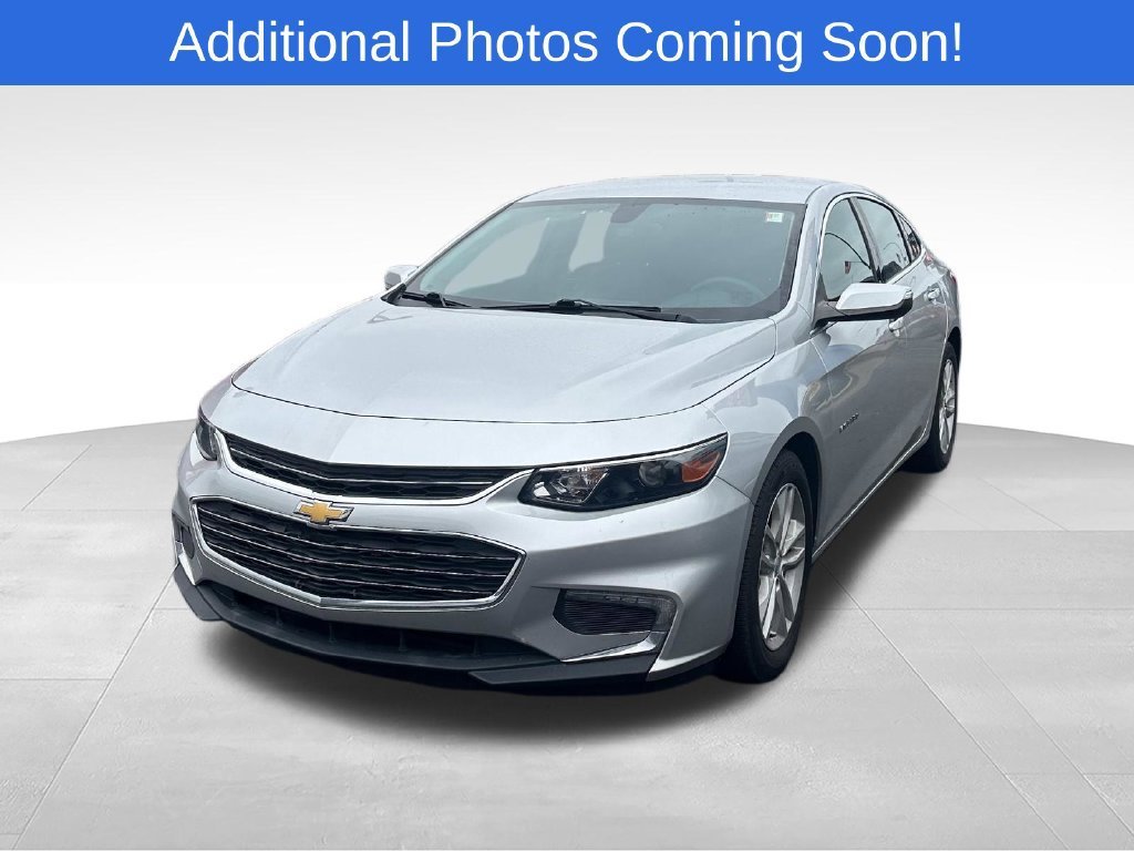 Used 2018 Chevrolet Malibu 1LT with VIN 1G1ZD5ST6JF235090 for sale in Kenmore, NY