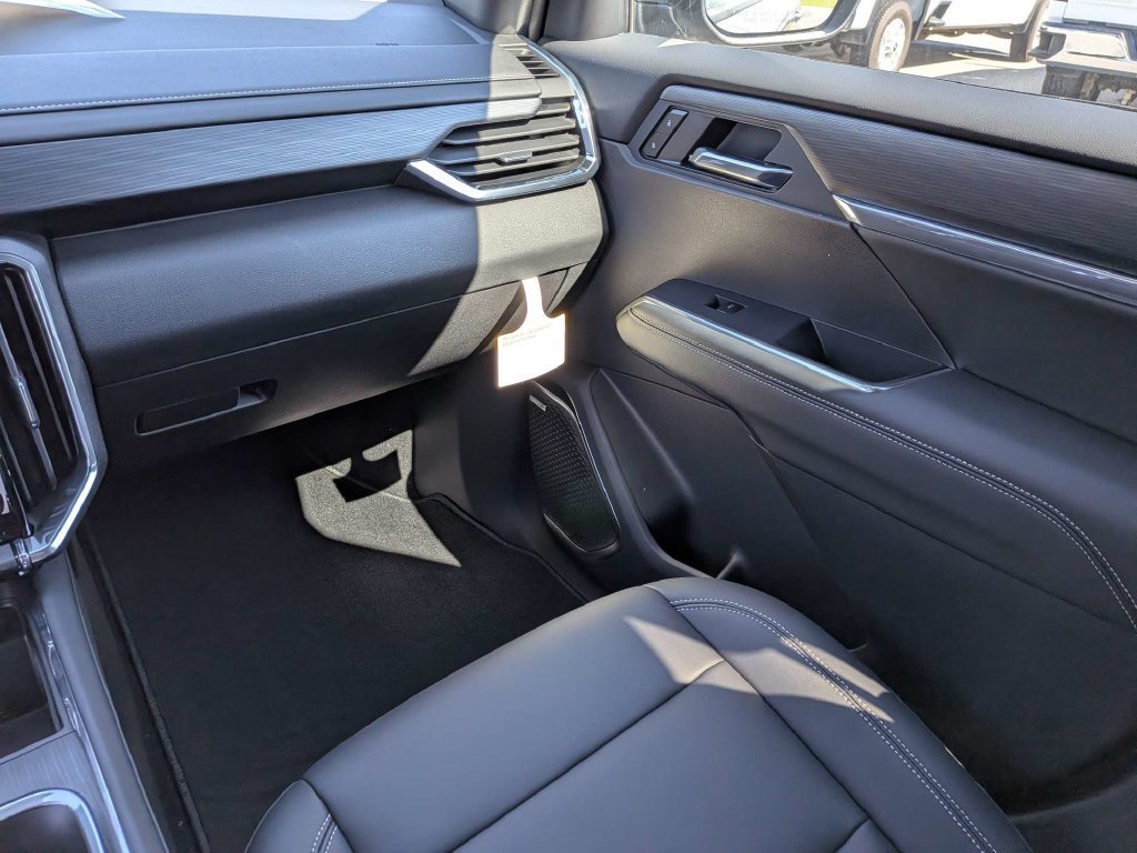 New 2027 Sterling Metallic GMC Elevation image 17