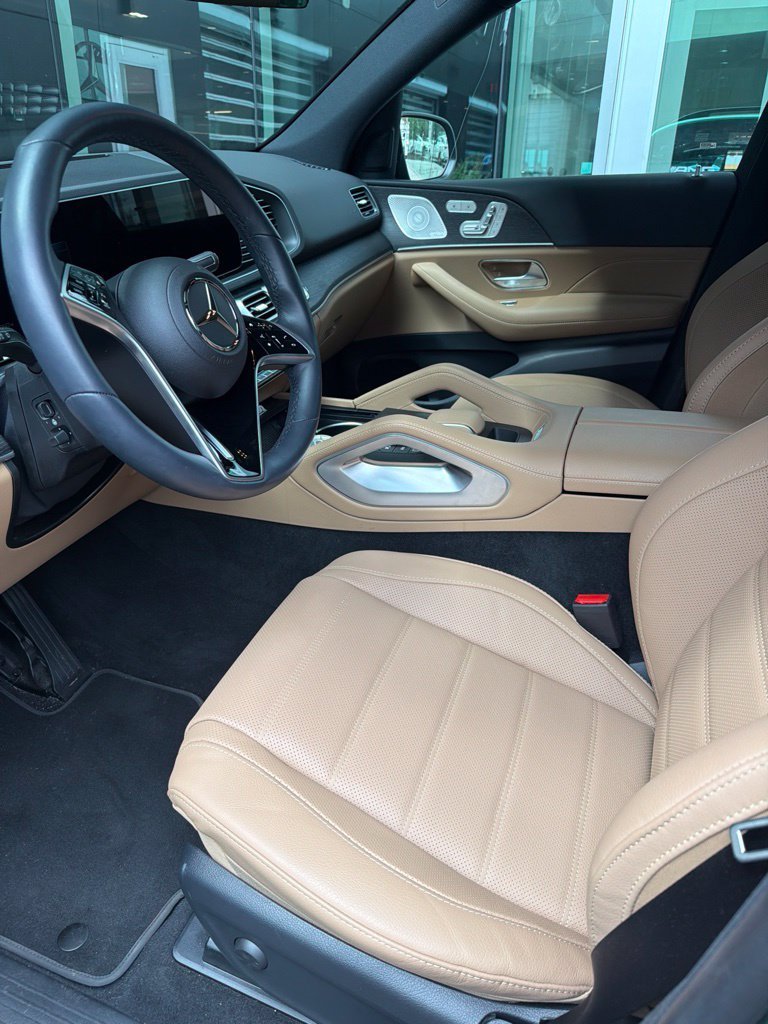 Certified Used 2026 MANUFAKTUR Ireland Mid Green Metallic Mercedes-Benz GLE 450 image 6