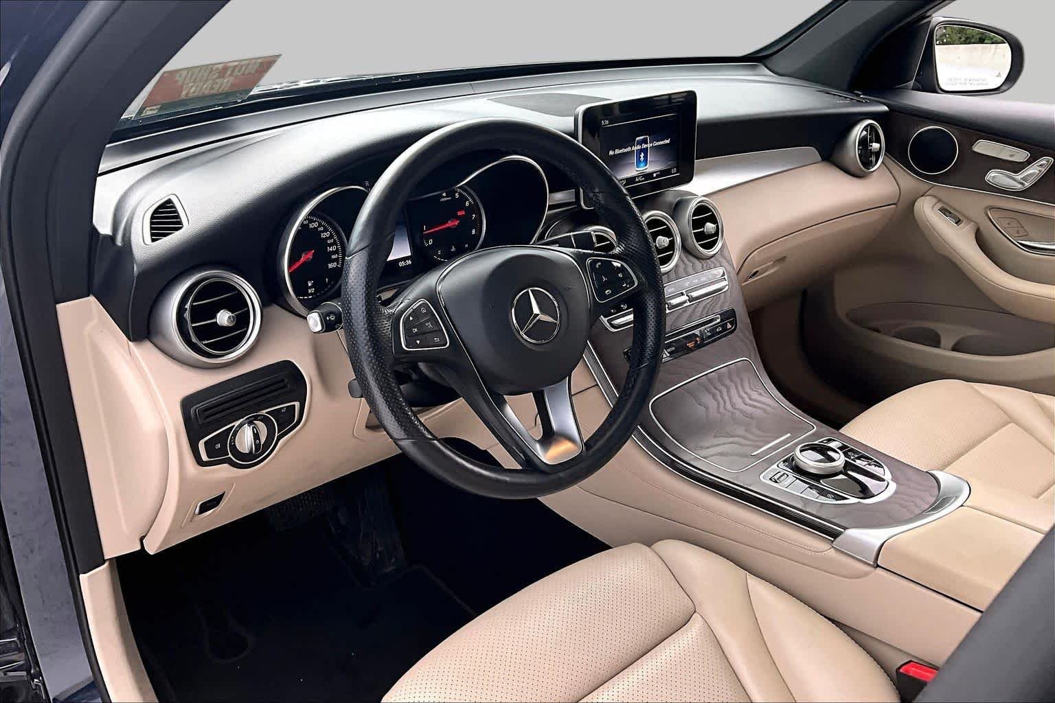 Used 2018 Lunar Blue Metallic Mercedes-Benz GLC 300 image 18