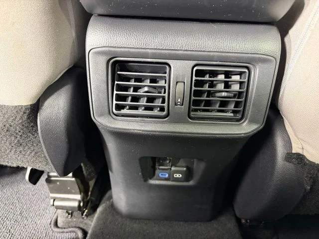 Used 2022  Toyota XLE image 35