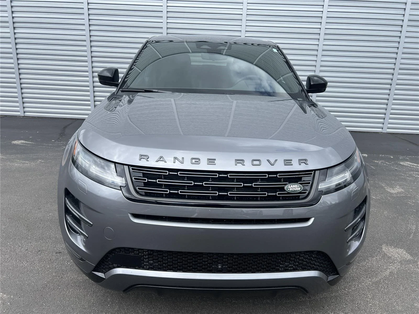 New 2026 Eiger Grey Land Rover Dynamic SE image 8