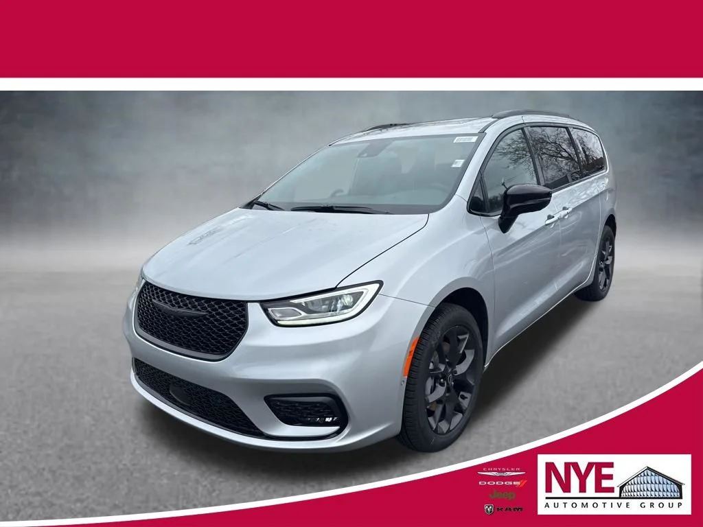 2026 Chrysler Pacifica Limited AWD's photo