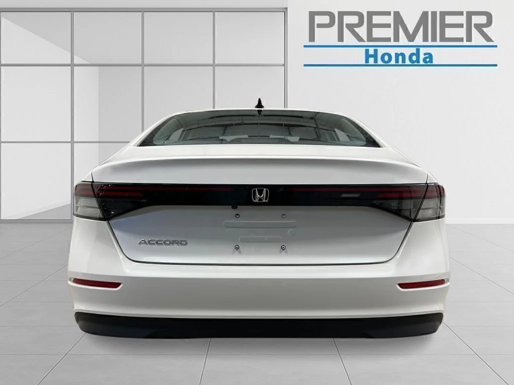 New 2026 Platinum White Pearl Honda SE image 4
