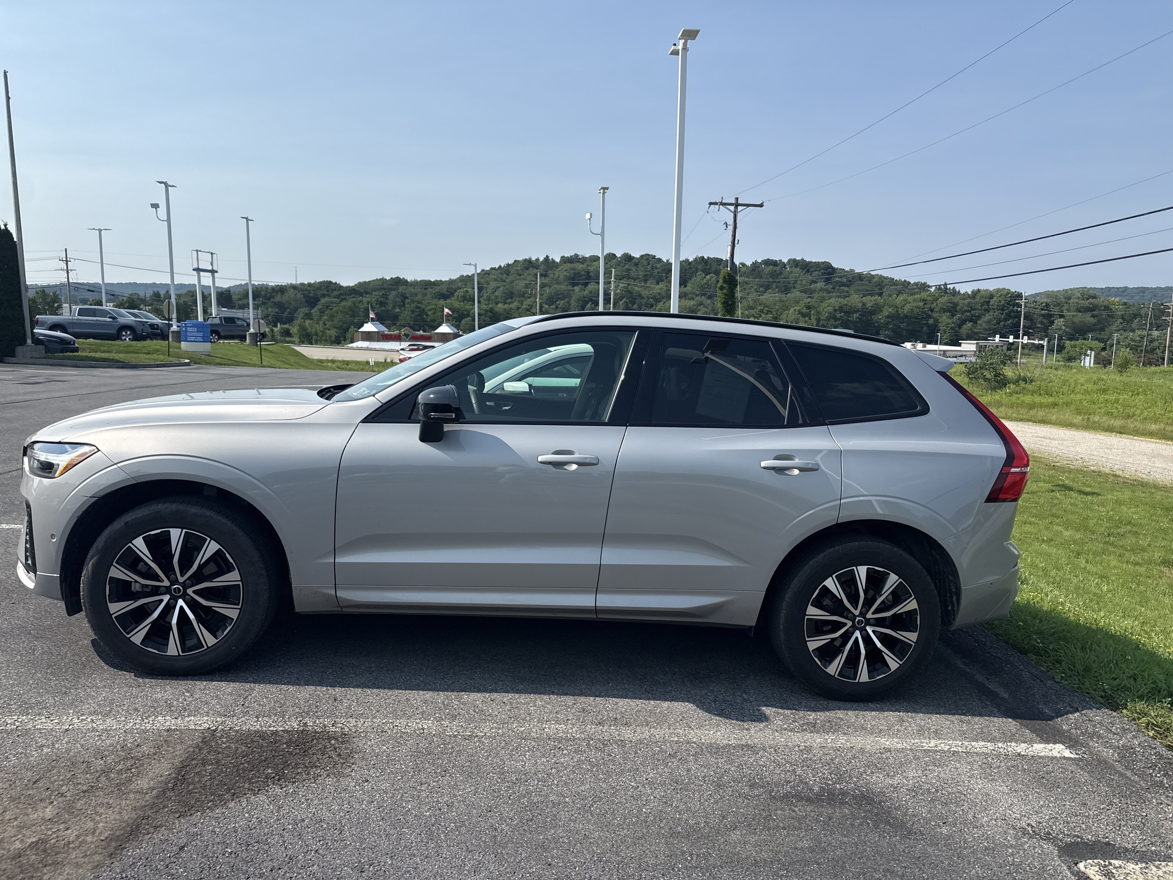 Used 2024 Silver Dawn Metallic Volvo Plus Dark Theme image 7