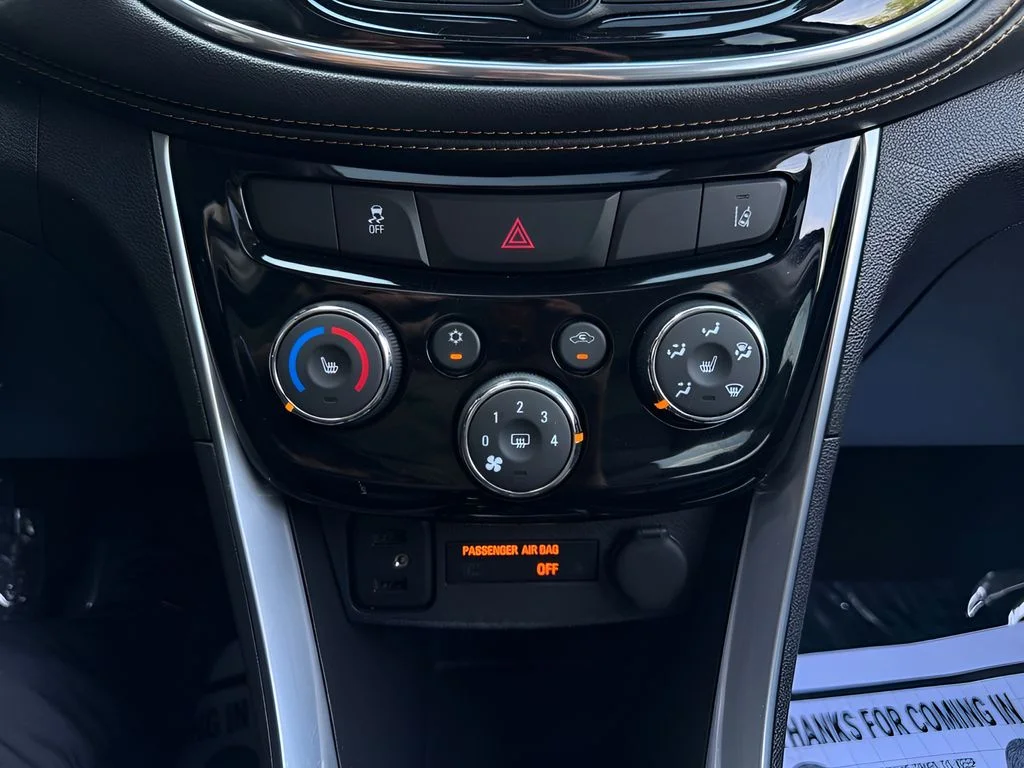 Used 2018 Black Chevrolet Premier image 19