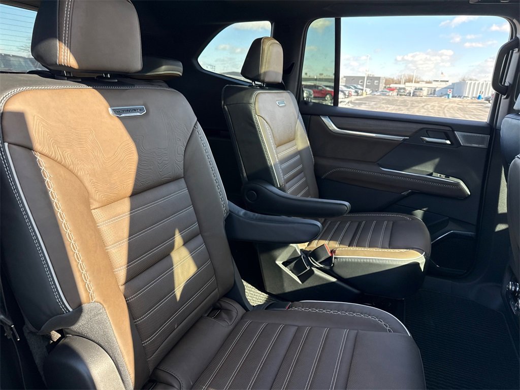 2026 GMC ACADIA - Image 37