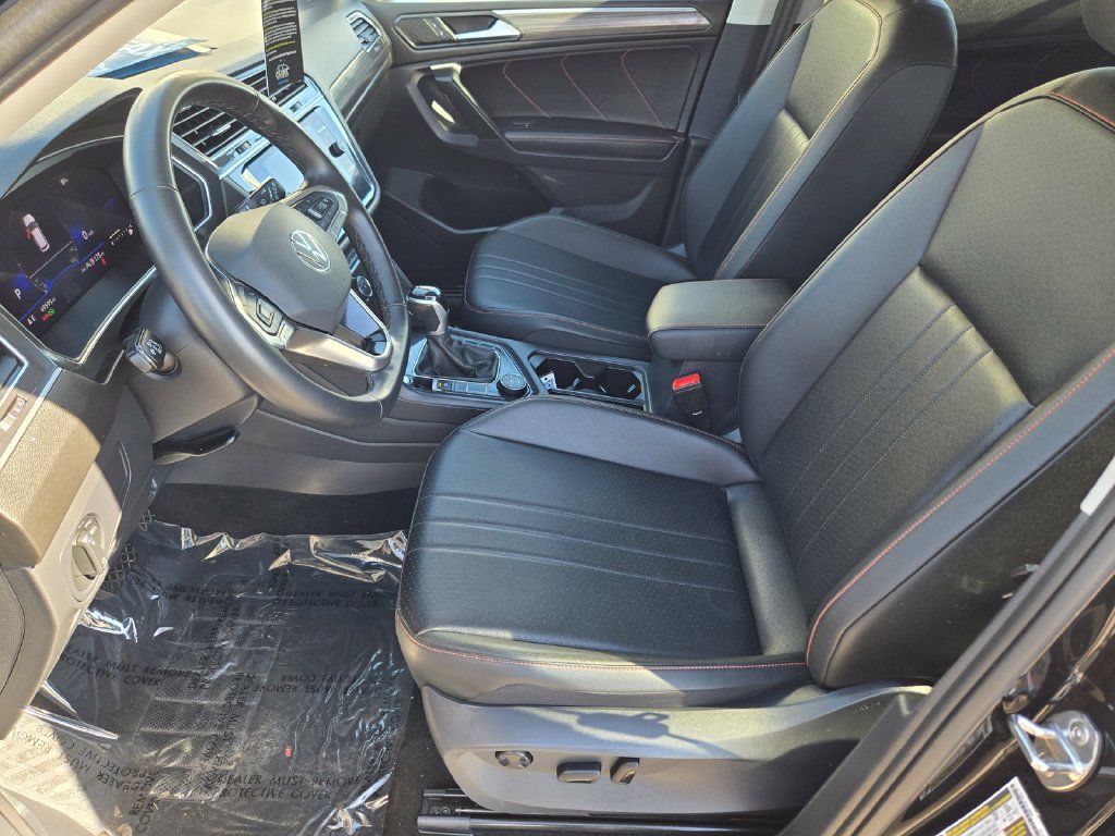 Used 2024  Volkswagen 2.0T Wolfsburg Edition image 11