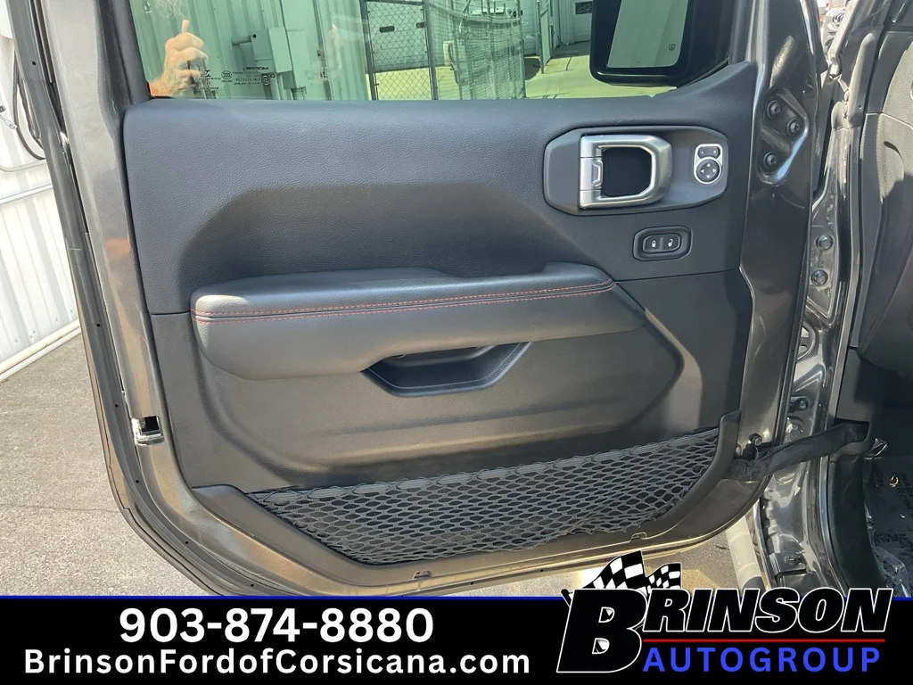 Used 2022 Granite Crystal Clearcoat Metallic Jeep Rubicon image 24