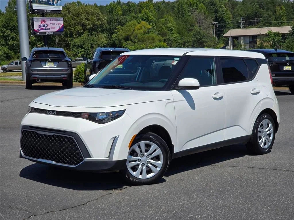 Used 2024 White Kia LX image 2