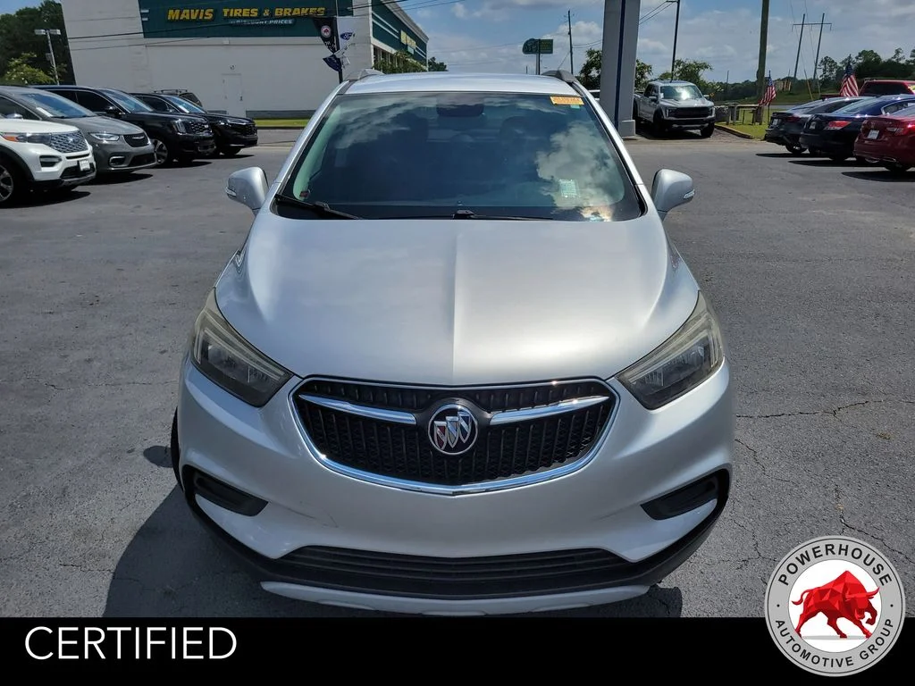 Used 2018 Silver Buick Preferred image 10